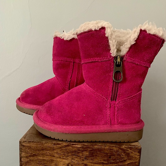 Koolaburra by UGG Aribel Short size 5 toddler - Picture 2 of 4